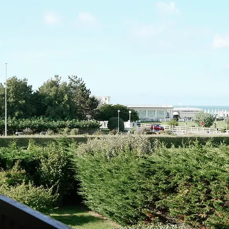Vue Balcon Et Parking Prive A Minute * Deauville