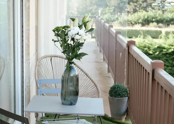 - Balcon, Vue & A Pied *