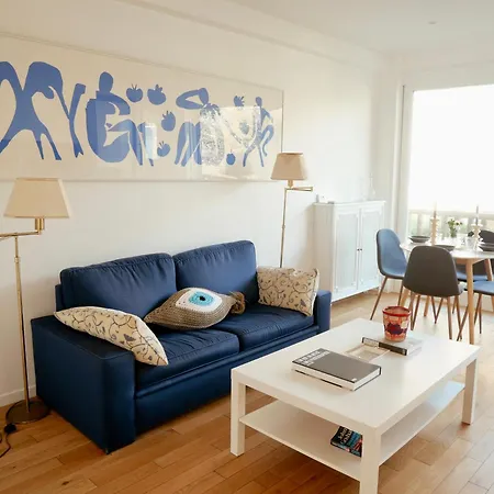- Balcon, Vue Mer&ville à Pied *