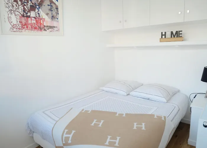 - Balcon, Vue & A Pied Апартаменты *